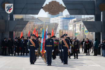 День Победы: торжественный митинг и военно-патриотический парад прошли в Якутске